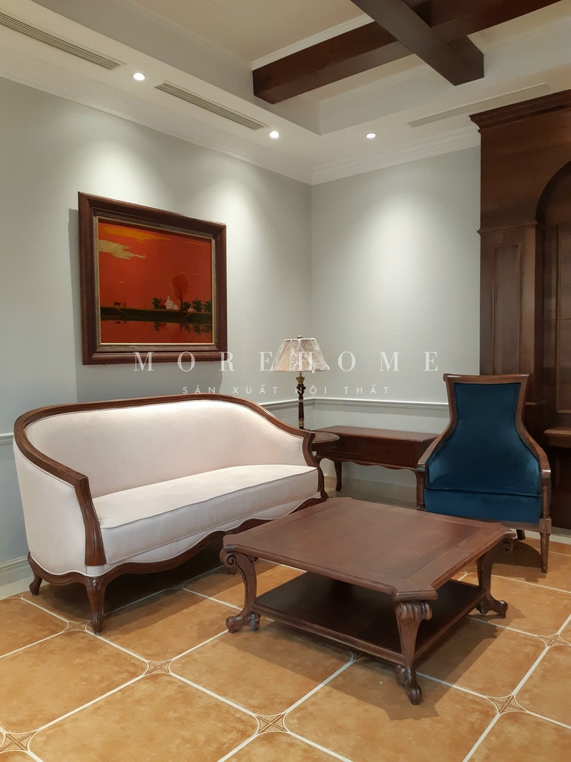 Sofa đơn khung gỗ óc chó bọc nỉ màu xanh coban tân cổ điển màu sắc mới lạ, đường nét sang trọng, chi tiết tỉ mỉ